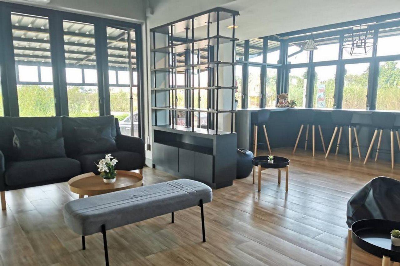 J2 Residence Csiangraj Kültér fotó